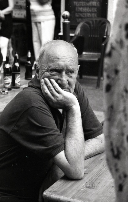 Art and Documentary Photography - Loading # 32 Afga 100 - 400-002.jpg