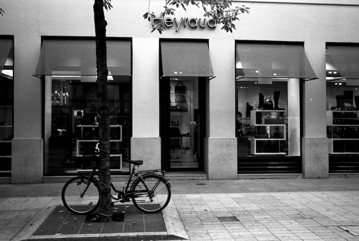 Art and Documentary Photography - Loading 17 kodak t-max11.jpg