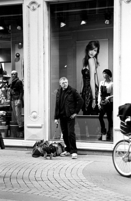 Art and Documentary Photography - Loading 18 fuji neopan 400-800-25.jpg
