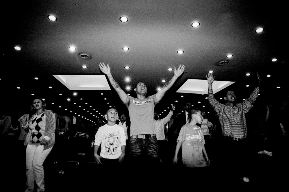 Art and Documentary Photography - Loading Babel the Urge to Pray_VPeretti_05.jpg