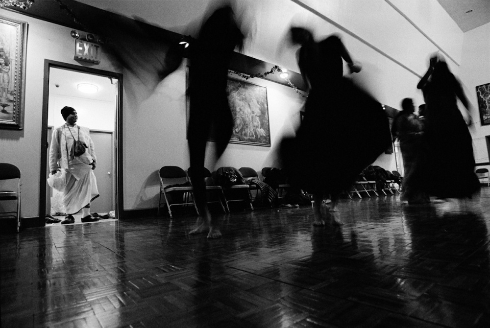 Art and Documentary Photography - Loading Babel the Urge to Pray_VPeretti_15.jpg