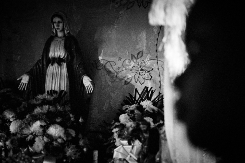 Art and Documentary Photography - Loading Babel the Urge to Pray_VPeretti_21.jpg