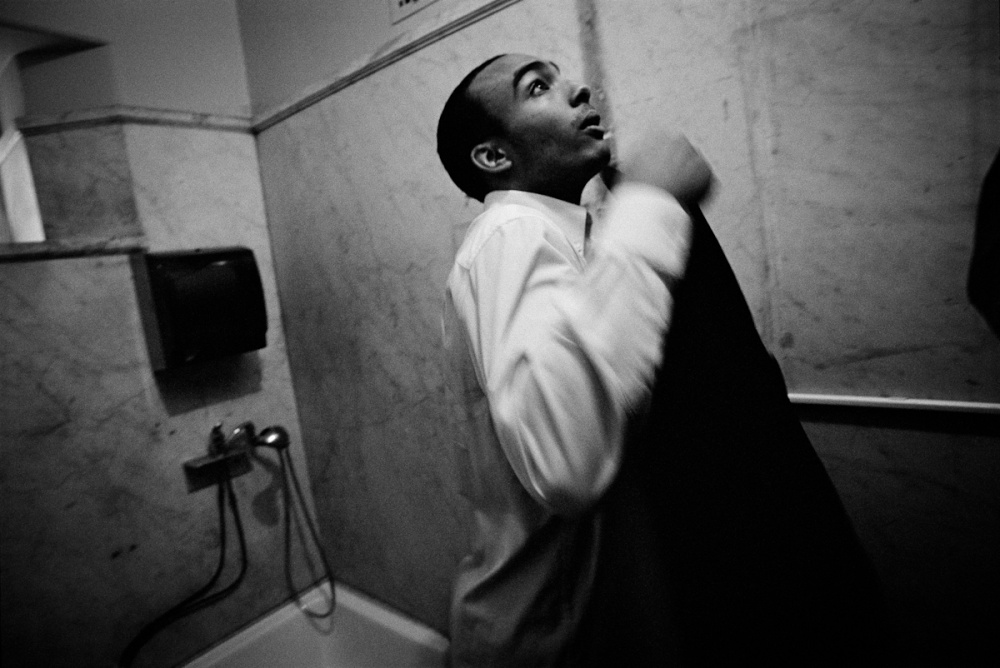 Art and Documentary Photography - Loading Babel the Urge to Pray_VPeretti_26.jpg